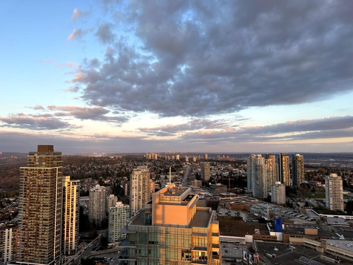 Metro Central Incredible Stylish & Cozy Burnaby Luaran gambar